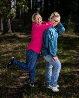 ✨ Novinka, kterou si oblíbíte na první obléknutí! Naše mušelínové mikiny jsou lehoučké, hebké a příjemné jako pohlazení....