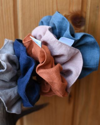 ✨ Dopřejte si kompletní sadu pro saunování ✨ Naše dámské lněné kilty jsou samy o sobě pohodlné a krásné a když k nim...