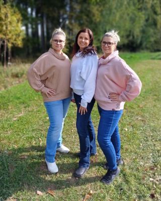 Naše nové mušelínové mikiny jako tip na vánoční dárek! 🎁🎄 Lehké, hebké a tak příjemné, že je nebudete chtít sundat. Můžete...