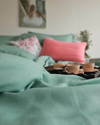 Přejeme vám klidný a pohodový sváteční den. 💛 Zastavte se, dejte si kávu, zachumlejte se do deky a prostě si dopřejte...